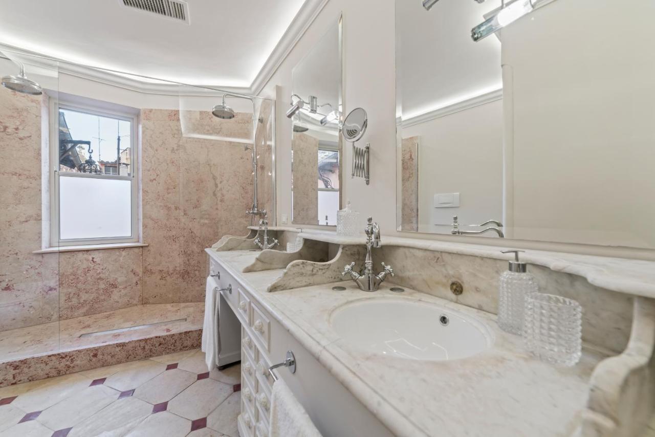 Bmga L Viapaola43 Palace Luxury Penthouse 2Bdr 로마 외부 사진